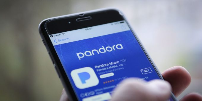Pandora nabízí zvýhodněné předplatné studentům podobně jako Apple Music