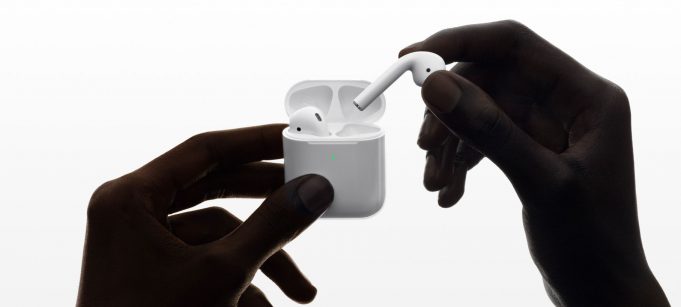 AirPods 1 a AirPods 2 jaký je mezi nimi rozdíl?