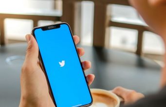 Twitter obsahoval chybu, díky které byly odeslány údaje o poloze uživatelů třetí straně