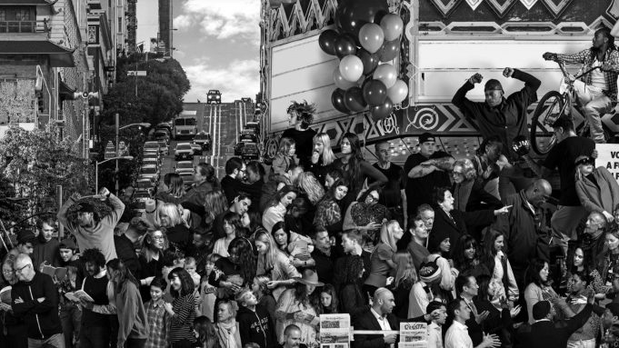 Tim Cook na Twitteru zveřejnil nástěnnou malbu „Chronicles of San Francisco“ s integrací iOS aplikace