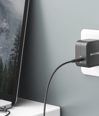 RAVPower představil nejmenší 61W nabíječku na trhu