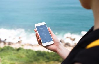 Návod – Jak povolit aktivovat a používat funkci Voice Control na iPhonu