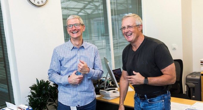 Rozhovor – Bruce Sewell se rozpovídal o svém působení u Apple