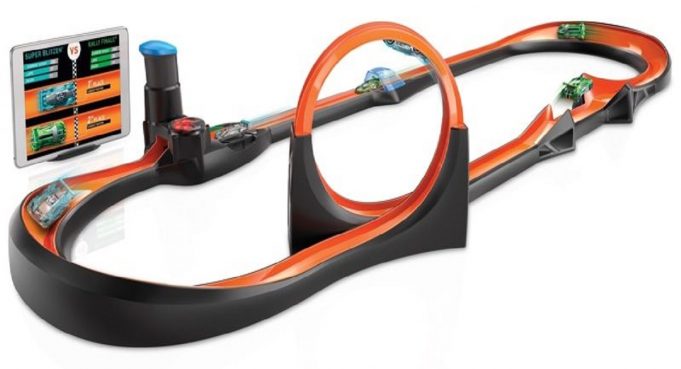 Mattel uvádí na trh nové Hot Wheels ‚id‘ Smart Track Kit a NFC Cars exkluzivně na Apple Stores