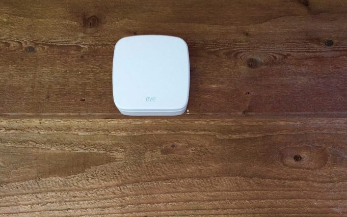 Společnost Eve představila nový přenašeč signálu Eve Extend s podporou HomeKit