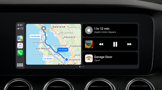 Podle nové studie je používání CarPlay při řízení nebezpečnější než posílání textových zpráv