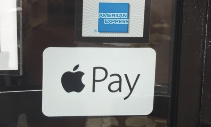 Návod – Jak si nechat od Applu zaslat originální samolepky Apple Pay?