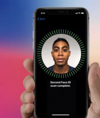 Dostat se do zamčeného iPhonu je možné, postačí vám pouze lepící páska