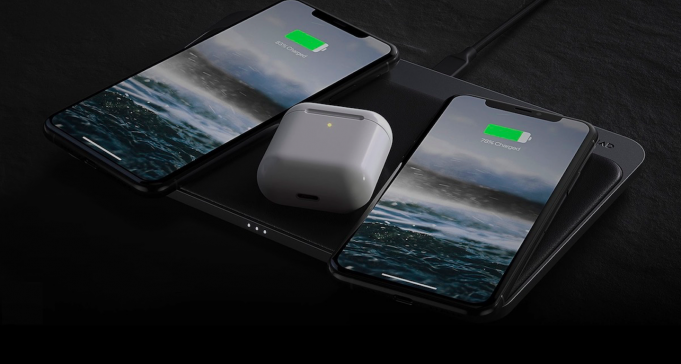 Nomad představil bezdrátovou nabíjecí podložku Base Station Pro vhodnou pro nové iPhony