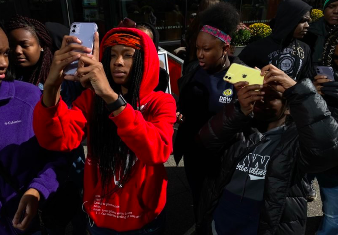 Apple spolupracoval s 100cameras, aby naučil studenty fotografovat pomocí iPhone 11