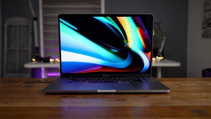 Phil Schiller poskytl rozhovor o novém 16palcovém MacBooku Pro