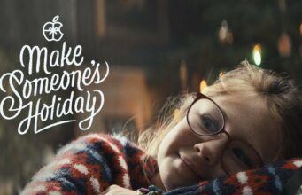 Apple zveřejnil na svém YouTube kanálu Vánoční reklamu