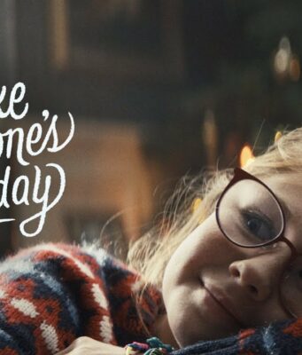 Apple zveřejnil na svém YouTube kanálu Vánoční reklamu