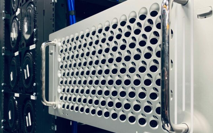 Podívejte se na první pohled na to, jak vypadá rack verze Macu Pro