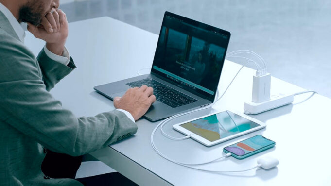 Revoluční GaN 100W USB-C nabíječka v praxi