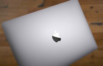 MacBook Pro s Mini-LED displejem se začne vyrábět v prvním čtvrtletí roku 2021