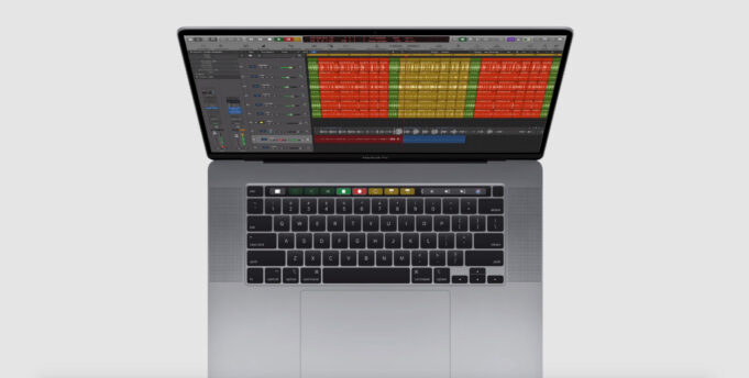Jaký výkon nabízí nový 13palcový MacBook Pro podle prvního benchmark testu?