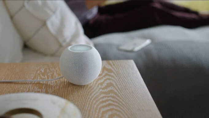 Funkce Intercom funguje na iPhonu, iPadu, Apple Watch, AirPods a CarPlay