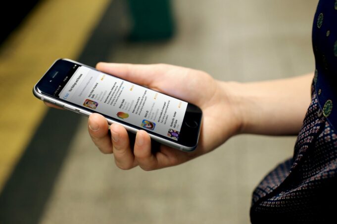 Návod – Jak stáhnout aplikaci, která není ve vaší zemi dostupná na iPhonu