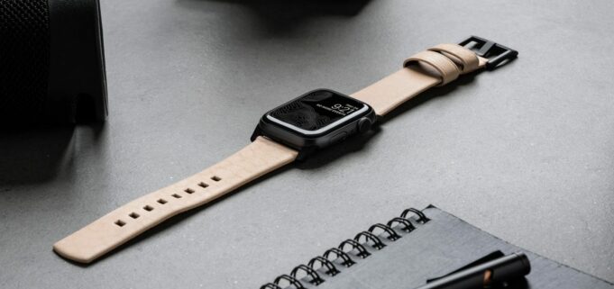 Společnost Nomad představila dva nové řemínky pro Apple Watch