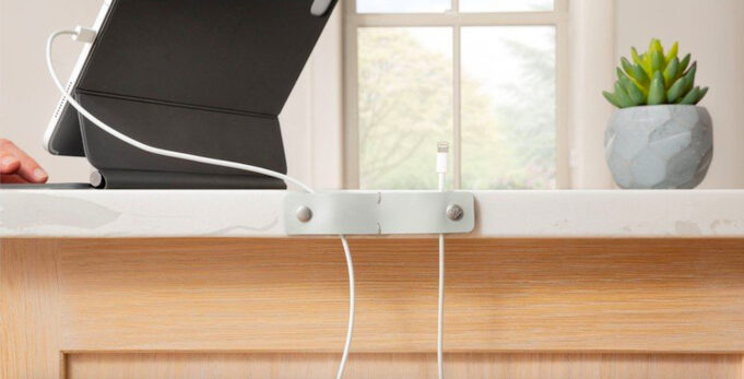 Twelve South představil nový držák na kabely „SurfaceSnap“