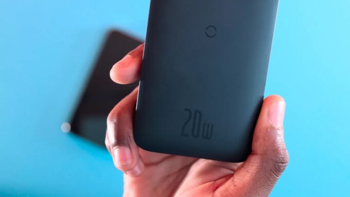 Bezdrátová powerbanka Baseus MagSafe je jednou z nejužitečnějších powerbanek