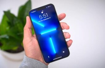 Nová beta verze iOS 15.2 již nedeaktivuje Face ID na iPhone 13 po výměně displeje
