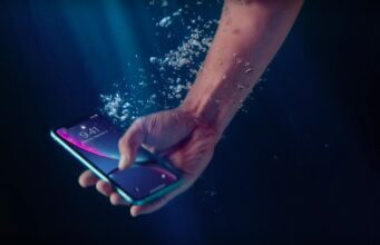 Návod – Jak odstranit vodu z reproduktorů iPhonu