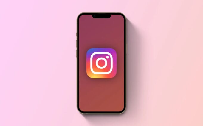 Instagram testuje nový design příběhů s vertikálním posouváním