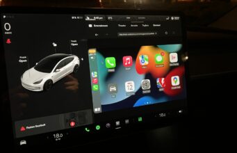 Polský vývojář Michał Gapiński byl schopen spustit plně funkční verzi CarPlay na displeji Tesly