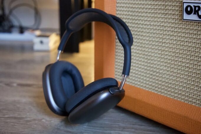 AirPods Max 2 by mohly mít dotykové ovládání místo digitální korunky