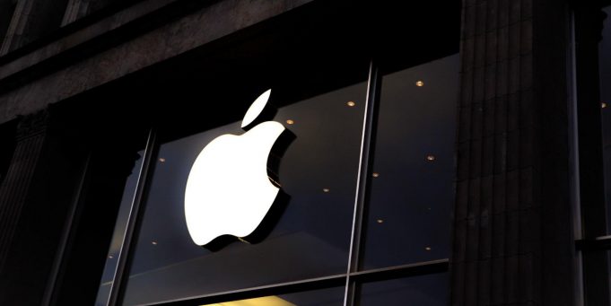 Apple vyhrál soudní spor kvůli bezpečnostním chybám Spectre a Meltdown