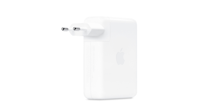 Napájecí adaptéry 96W a 140W USB-C jsou v současné době k dispozici k dodání odhadem za 6–8 týdnů