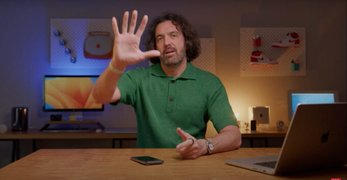 Petr Mára – iPhone 14 Pro Max po 2 týdnech. Jak dobrá je kamera? A co ten ostrov?