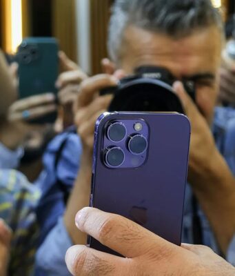 Poptávka po iPhone 14 Pro výrazně překonala očekávání společnosti Apple
