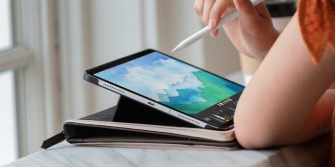 Twelve South představil novou verzi ikonického obalu BookBook pro iPad 10. generace