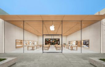 Zaměstnanci Apple Store letos dostávají navýšení platu mezi dvěma až pěti procenty