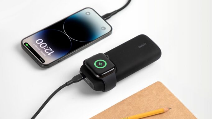 Belkin vydal novou powerbanku, která dokáže rychle nabíjet novější modely Apple Watch