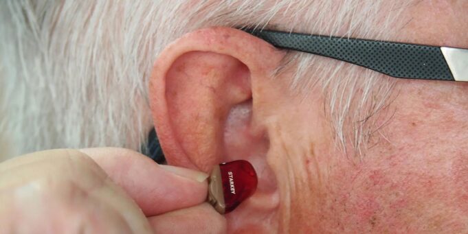 Naslouchátka Made for iPhone se mohou poprvé spárovat přímo s Macy