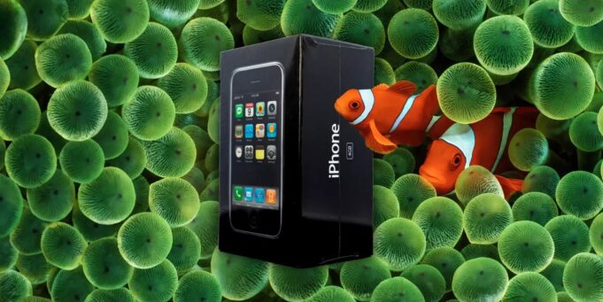 Tento zapečetěný originální iPhone s kapacitou 4 GB by se mohl vydražit za až 100 000 dolarů