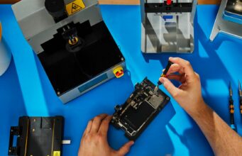 iFixit vyzývá FTC, aby zavedla přísnější pravidla pro právo na opravu