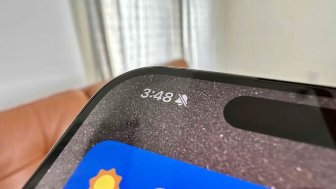 Návod – Jak skrýt ikonu tichého režimu na iPhone 15 Pro a iPhone 15 Pro Max