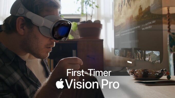 Apple sdílel novou reklamu „First-Timer“, která zdůrazňuje, jak snadné je používat Vision Pro