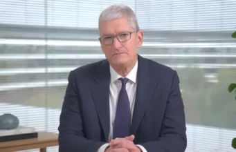 Tim Cook nyní působí jako generální ředitel (CEO) společnosti Apple déle než Steve Jobs