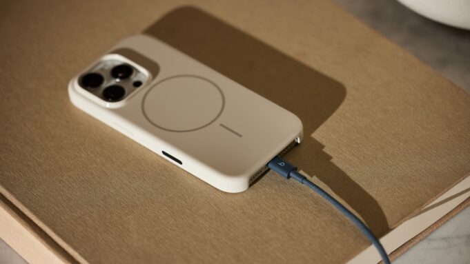 Beats představuje své první nabíjecí kabely: čtyři barvy, tři typy konektorů a odolné provedení