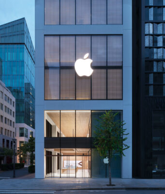 Apple Ginza se znovu otevírá – slavnostní návrat na ikonické místo v Tokiu