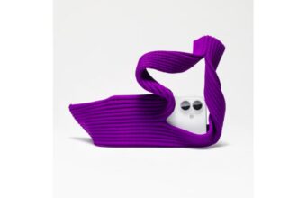 Denis Surových – Apple nabízí ponožku pro iPhone za několik tisíc