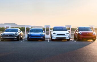 Tesla testuje podporu Apple CarPlay ve svých vozech