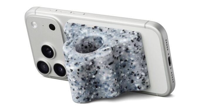 Apple začal prodávat limitovanou edici držáku na iPhone navržený s důrazem na přístupnost