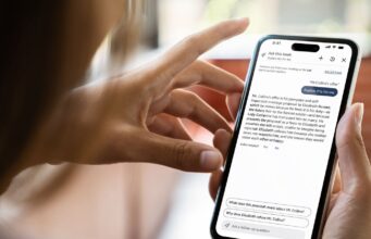 Aplikace Kindle pro iOS nyní obsahuje AI funkci „Ask This Book“. Odpoví na otázky ke knize bez spoilerů